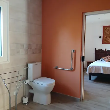 Les Trois Salazes Bed & Breakfast