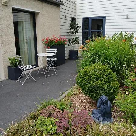 Panzió Les Trois Salazes Cambrai